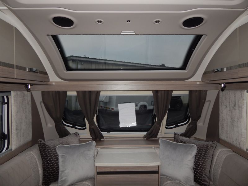 2025 Swift Challenger Exclusive 650