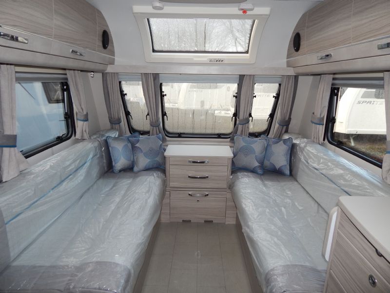 2024 Elddis Connoisseur 868